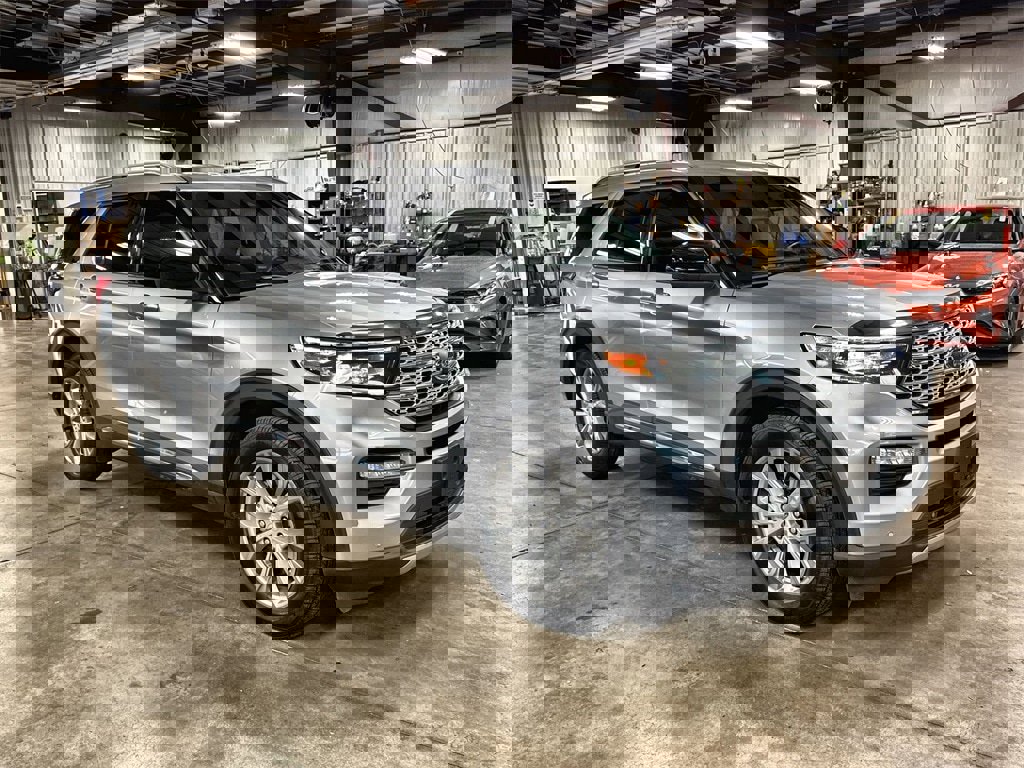 Used 2022 Ford Explorer Limited image 11