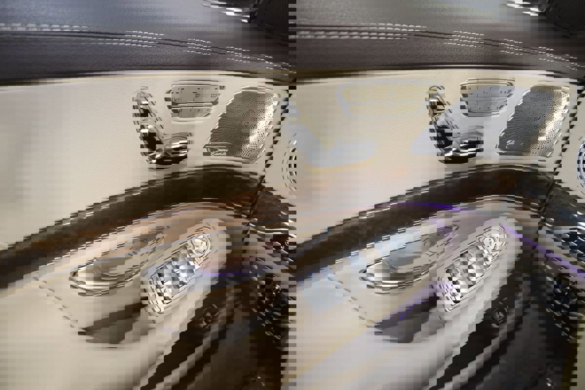 Used 2015 Mercedes-Benz S 550 4MATIC Sedan image 40