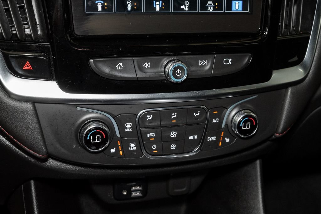 Used 2023 Chevrolet Traverse RS AWD/4WD image 20