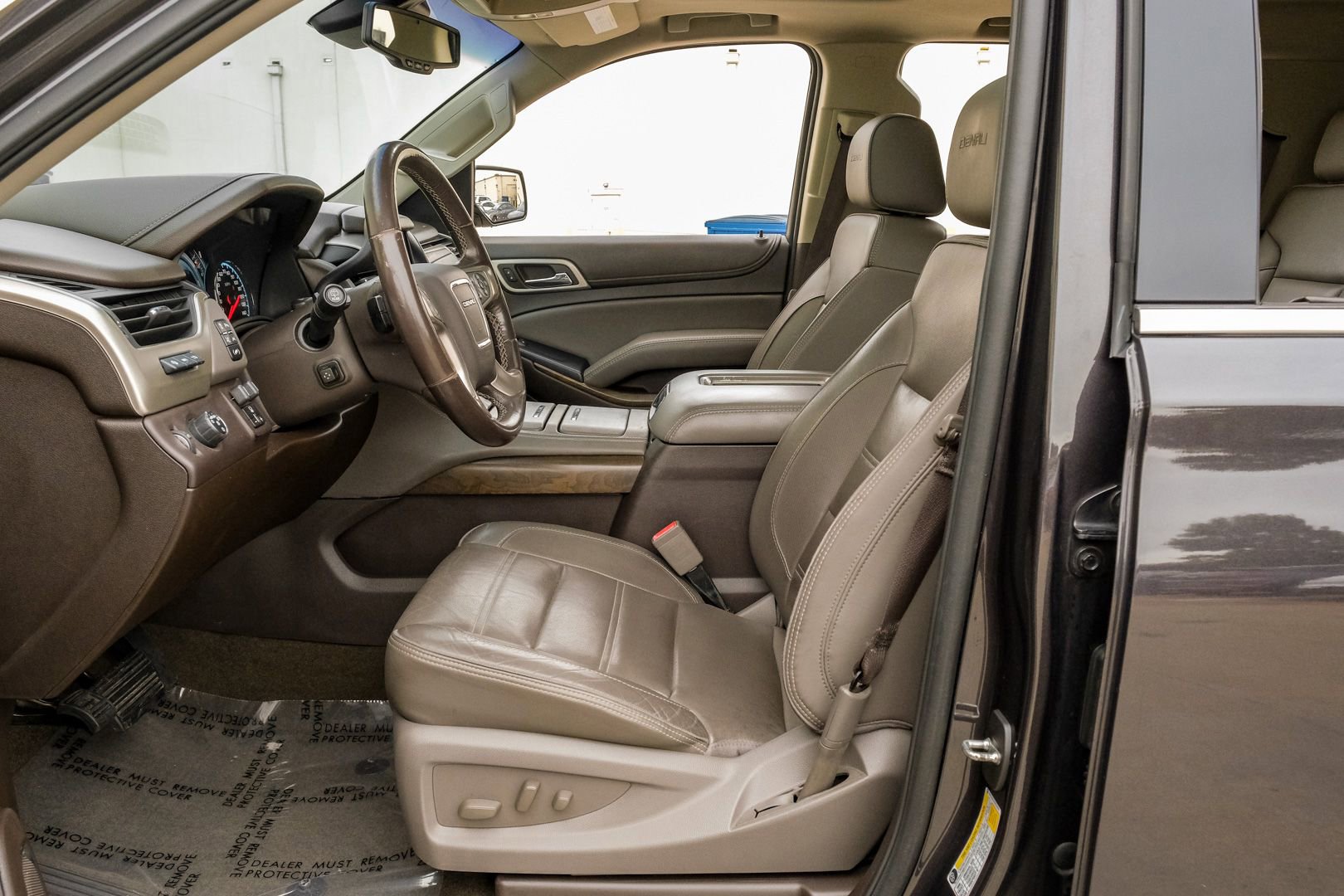 Used 2018 GMC Yukon Denali w/ Denali Ultimate Package RWD image 3