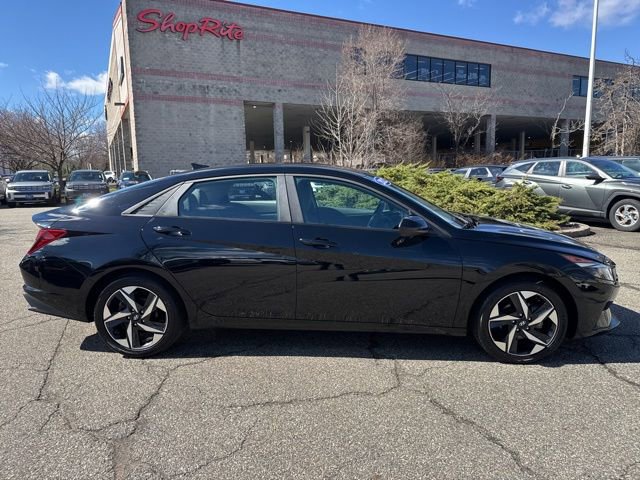 Used 2023 Hyundai Elantra SEL w/ Convenience Package image 17