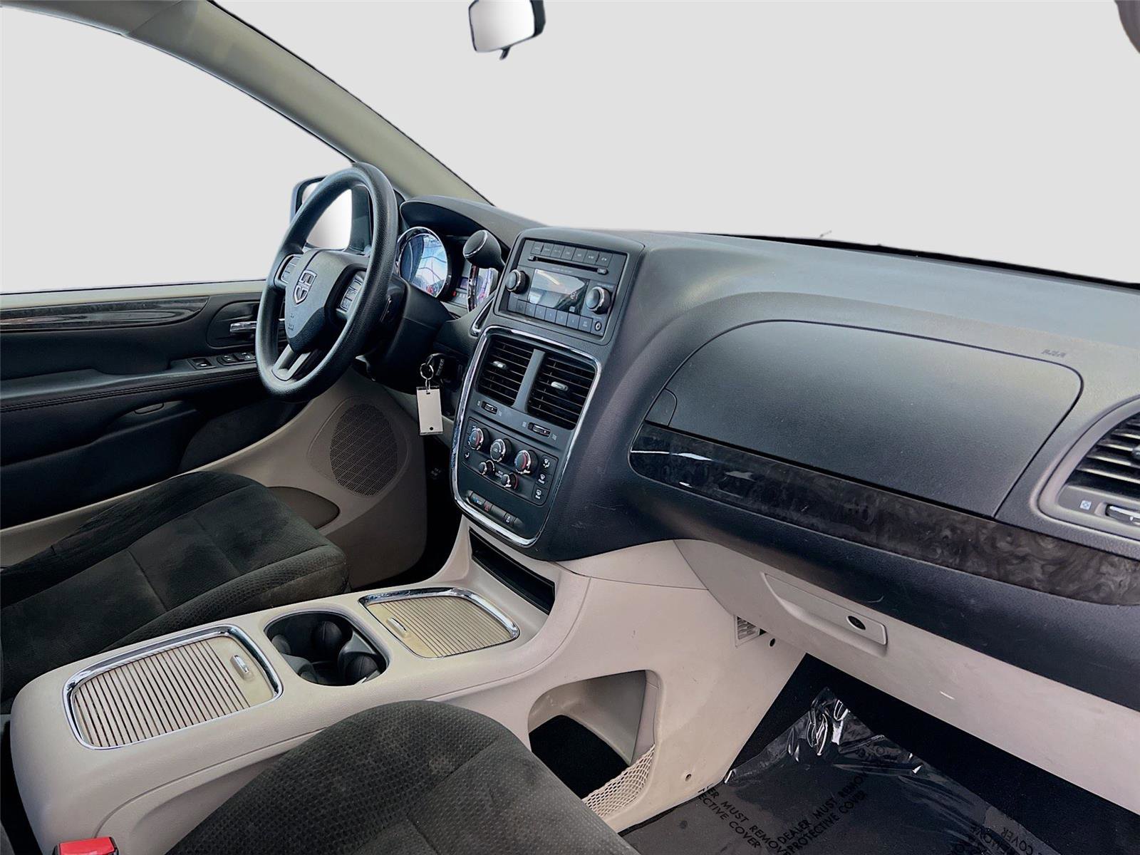 Used 2015 Dodge Grand Caravan SXT image 26