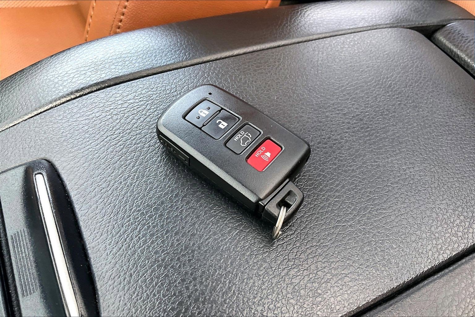 Used 2018 Toyota Highlander Limited Platinum AWD/4WD image 11
