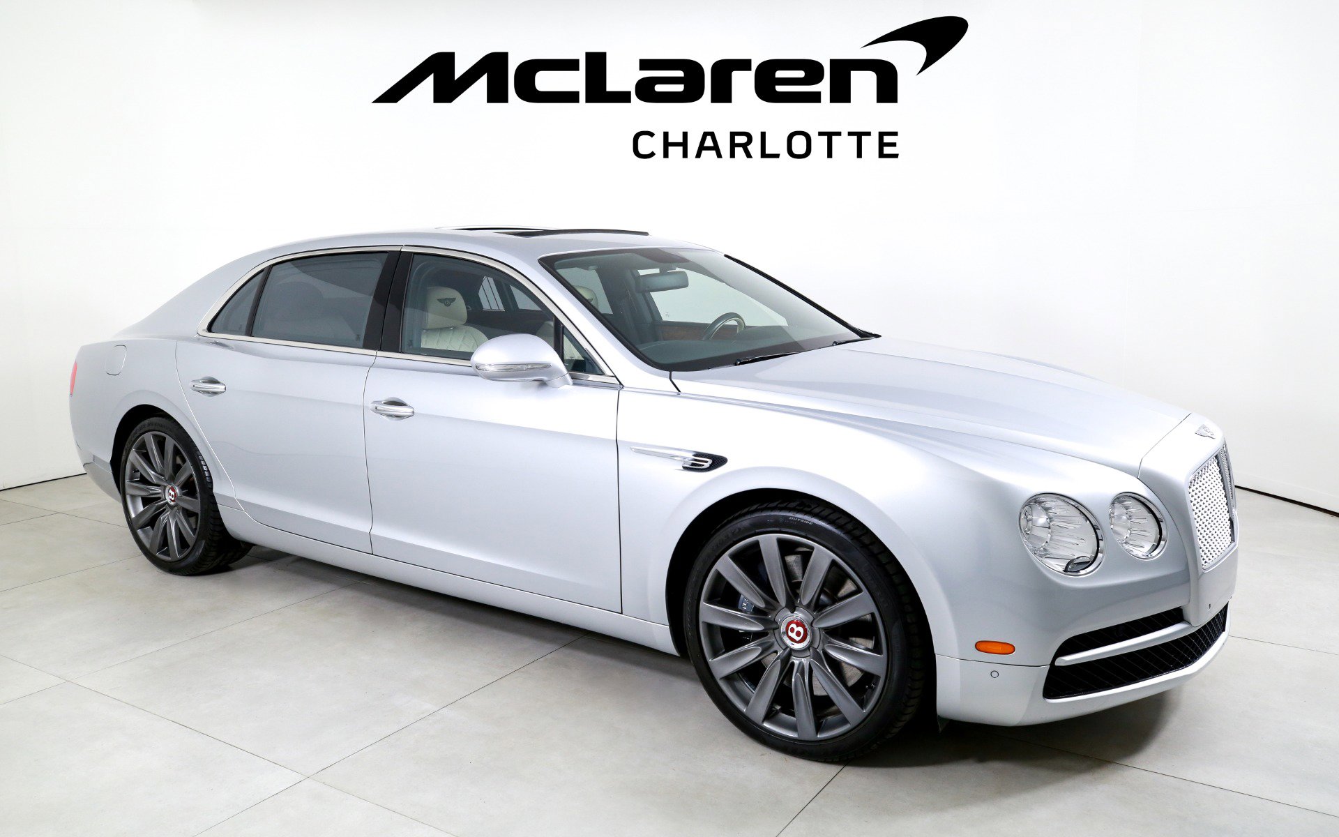 Used 2017 Bentley Flying Spur V8 image 2