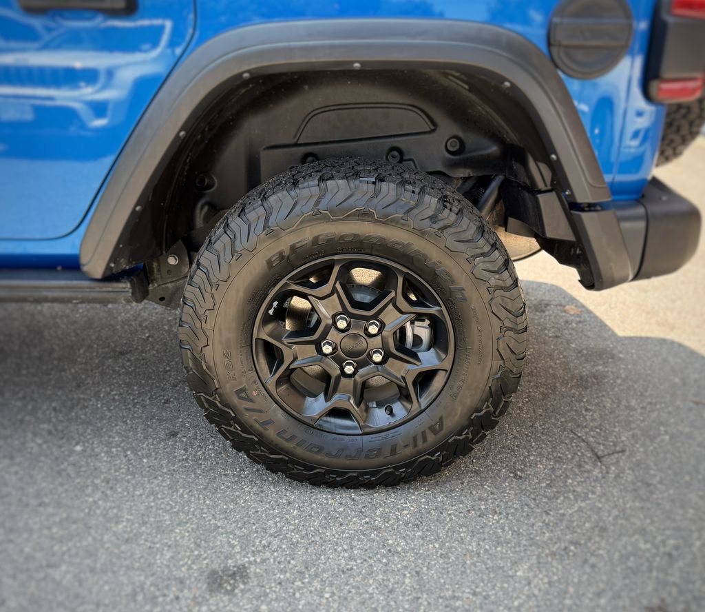 Used 2023 Jeep Wrangler Unlimited Rubicon 4xe AWD/4WD image 16