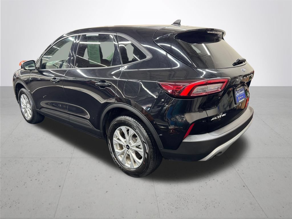 Used 2025 Ford Escape Active AWD/4WD image 4