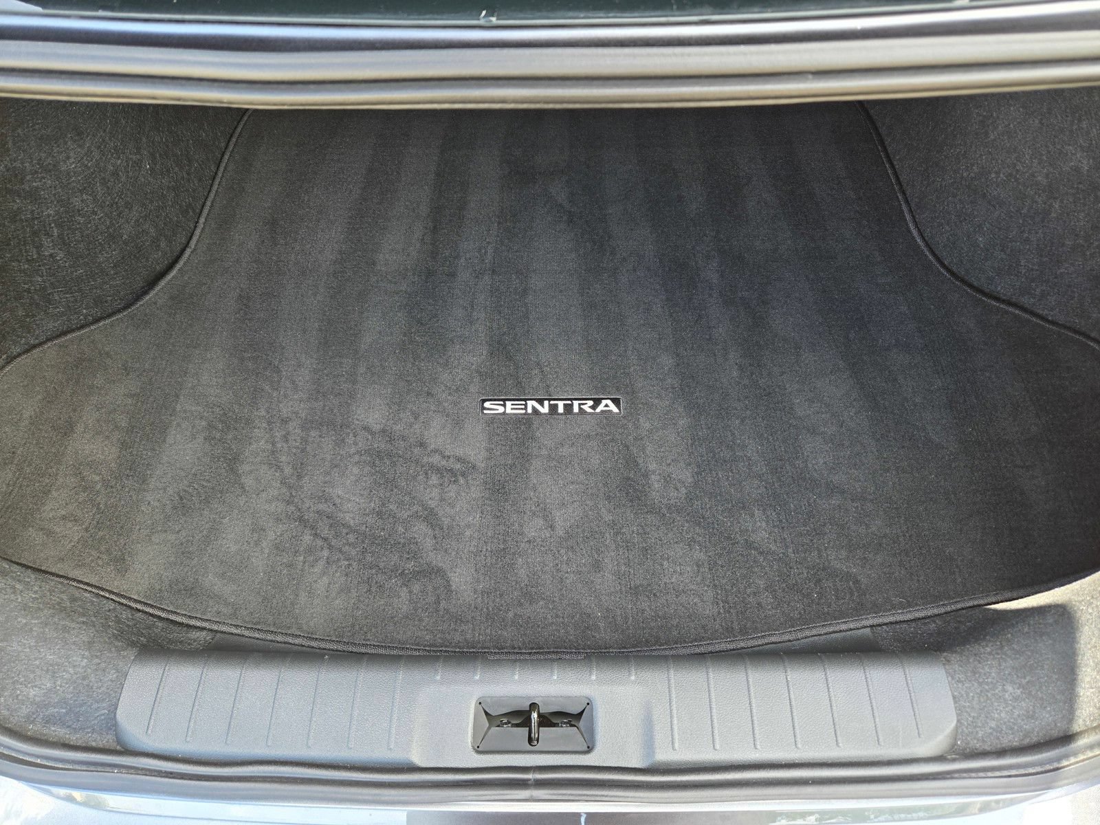 Used 2025 Nissan Sentra S FWD image 12