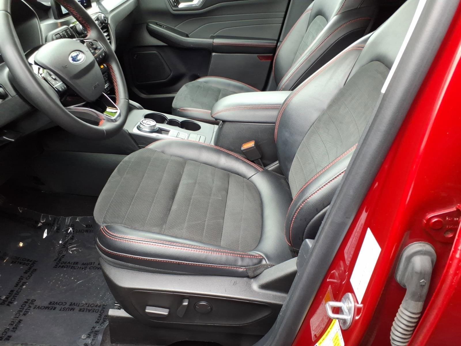Used 2022 Ford Escape SEL w/ SEL Stealth AWD Package image 9