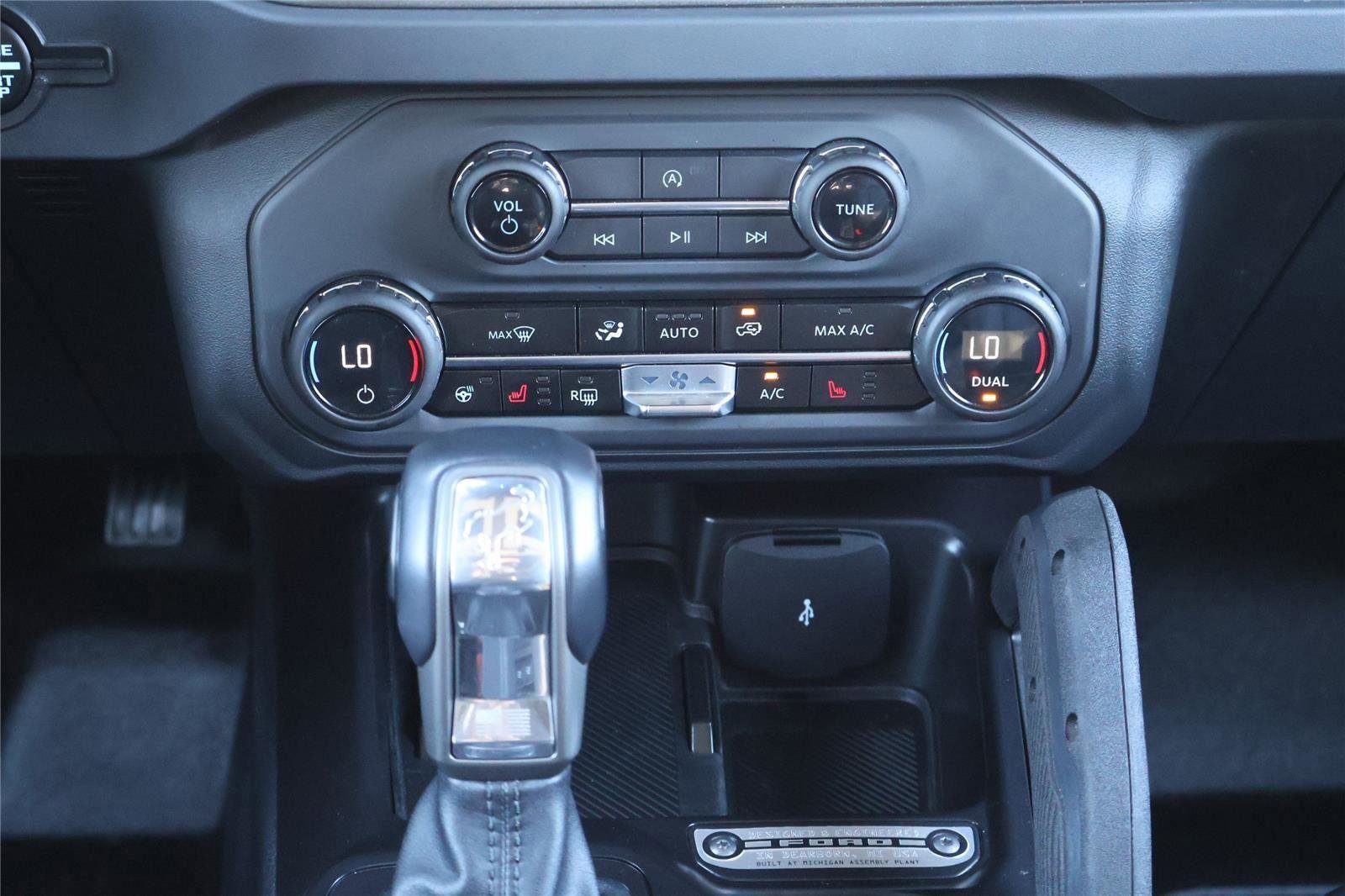 Used 2025 Ford Bronco Badlands image 22