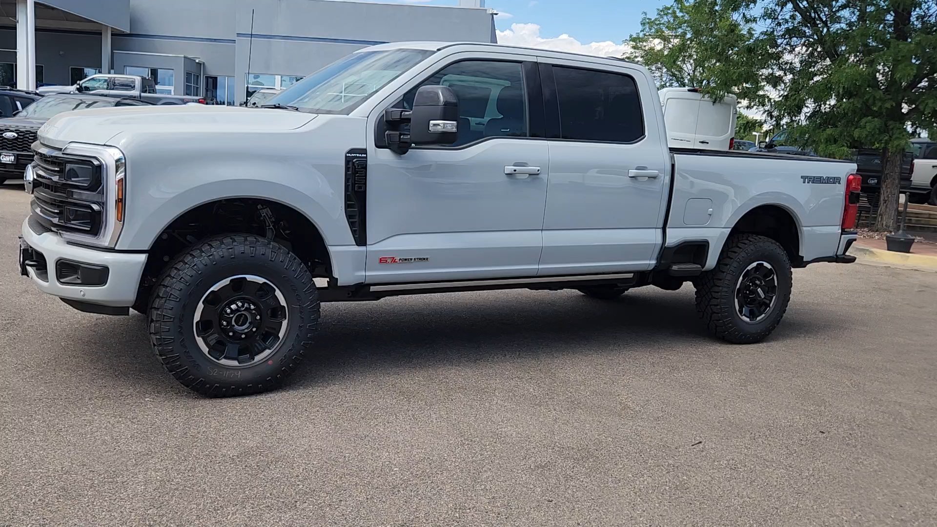 New 2026 Ford F350 Platinum w/ Tremor Off-Road Package AWD/4WD image 4