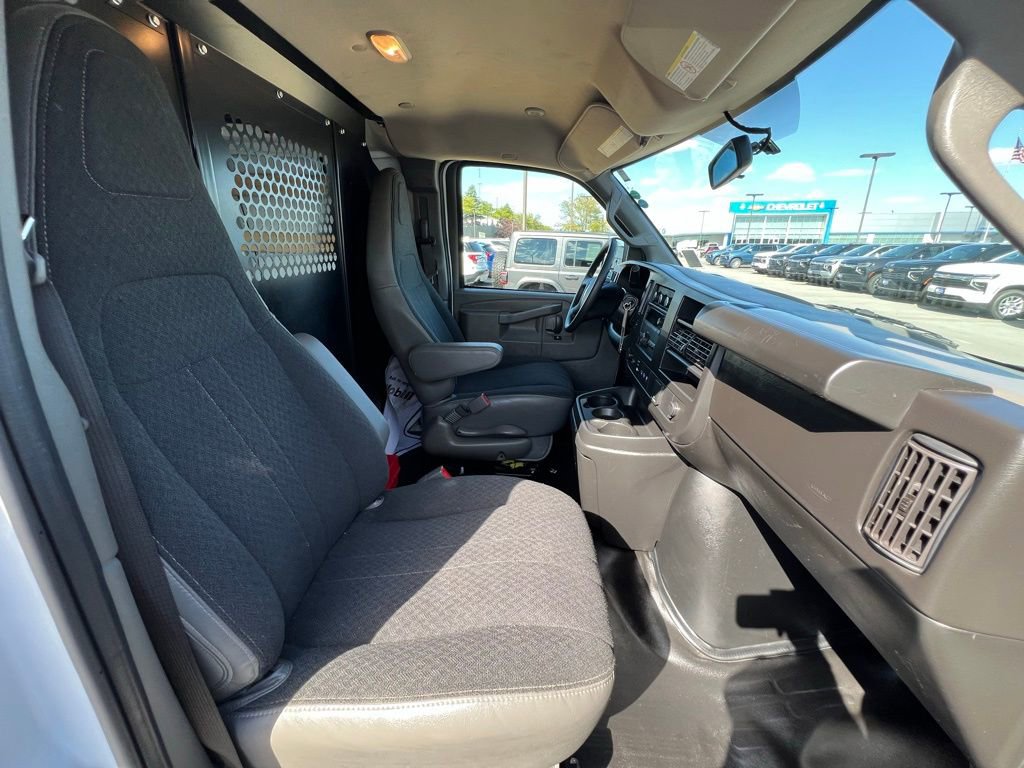 Used 2023 GMC Savana 2500 w/ Driver Convenience Package image 28