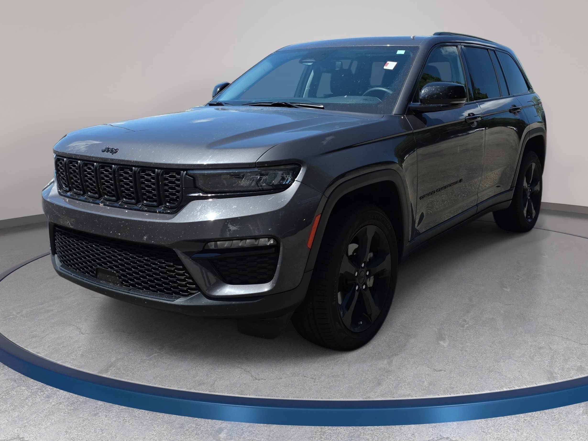 Used 2023 Jeep Grand Cherokee Limited w/ Black Appearance Package AWD/4WD image 1