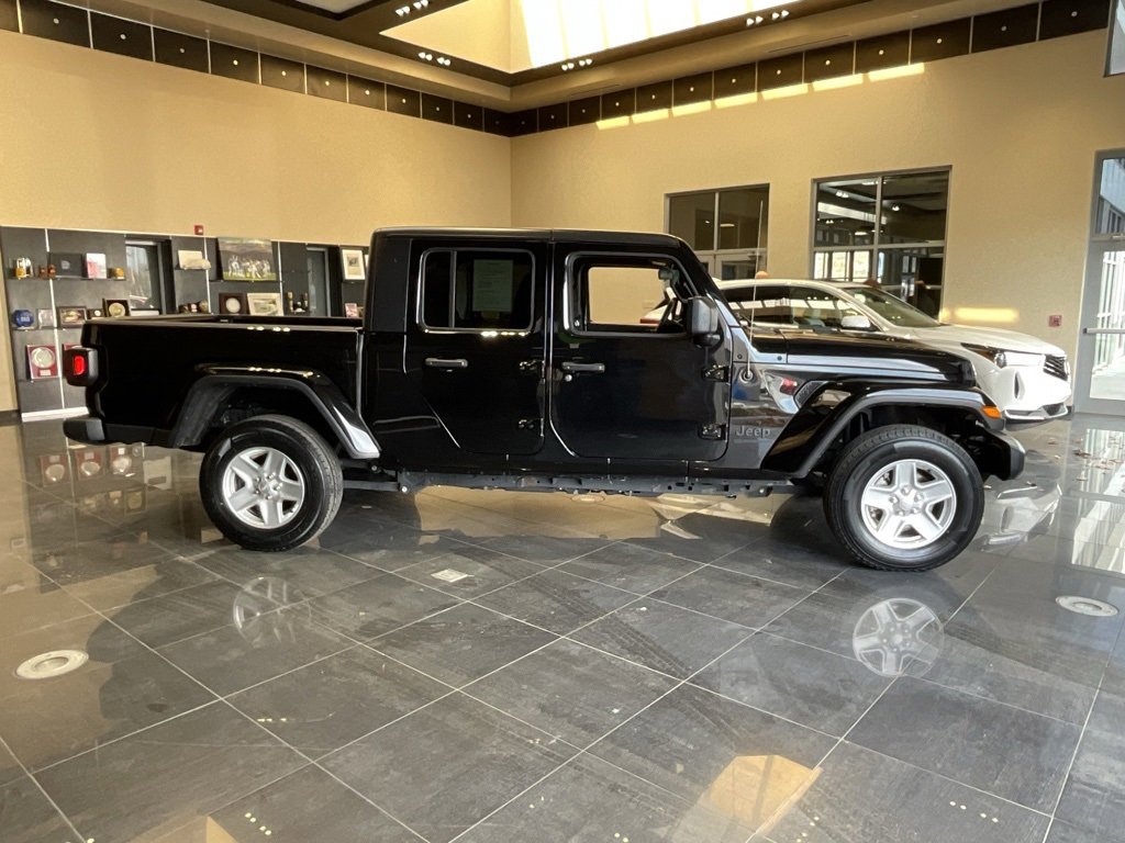 Used 2021 Jeep Gladiator Sport image 8