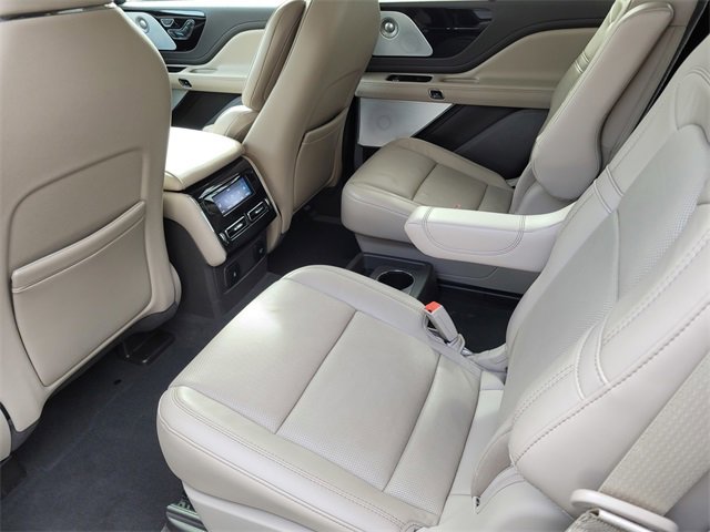 Certified 2022 Lincoln Aviator Reserve image 12