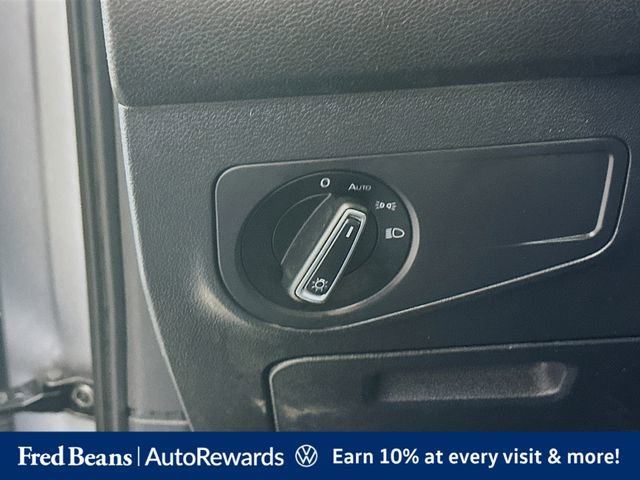 Used 2024 Volkswagen Tiguan SE w/ Panoramic Sunroof Package AWD/4WD image 11