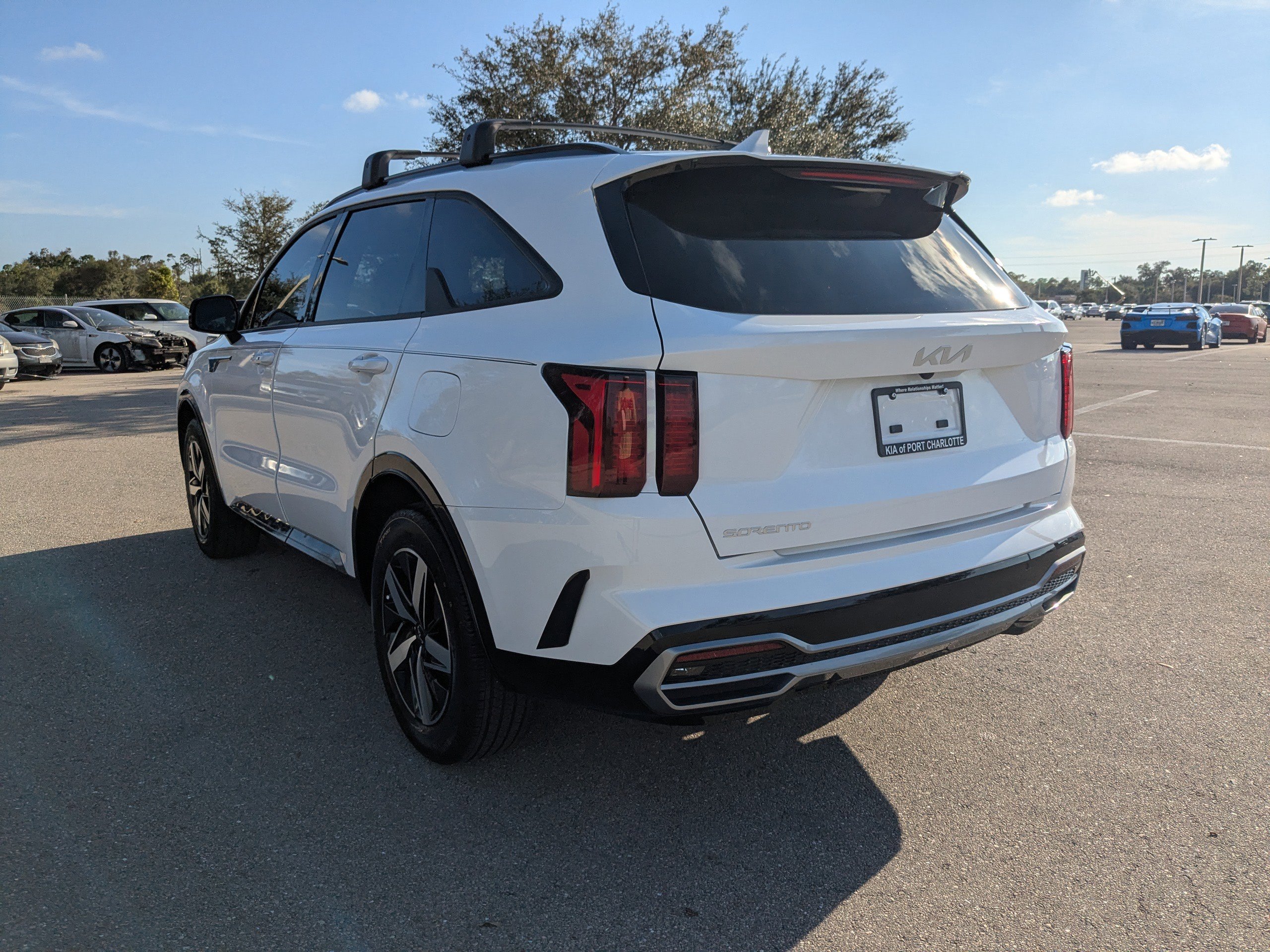 Used 2023 Kia Sorento S image 7