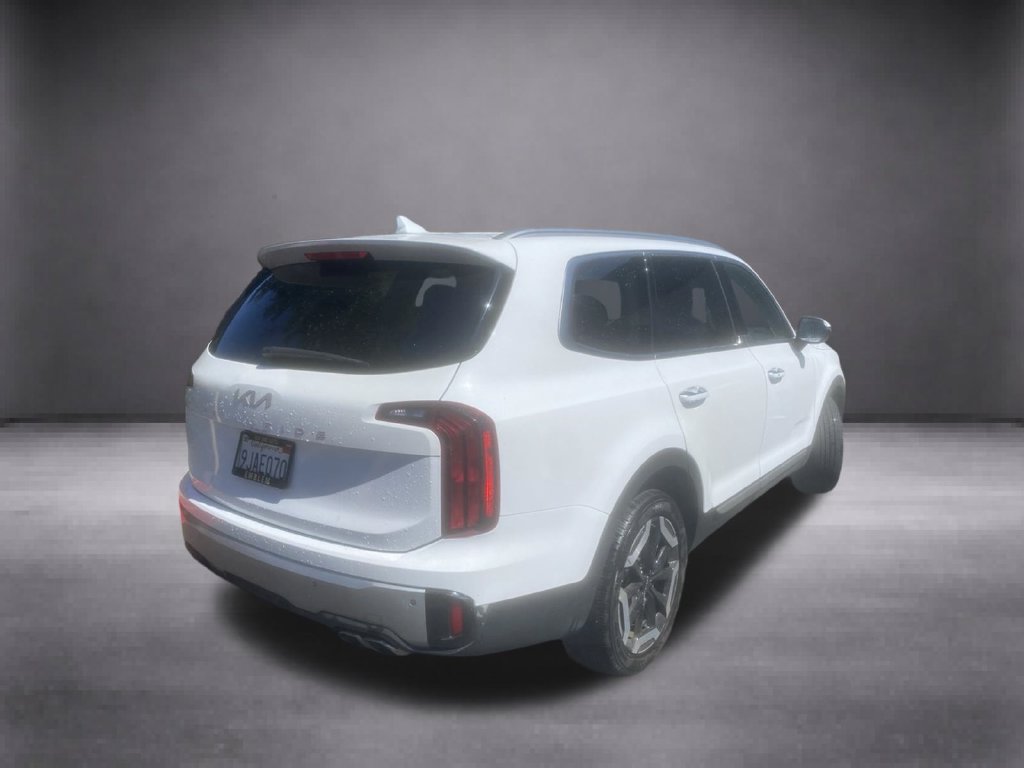 Used 2024 Kia Telluride S FWD image 9