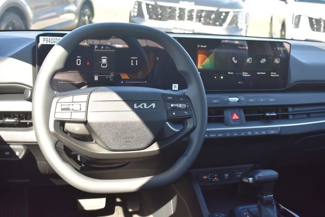 New 2026 Kia K4 LXS image 17