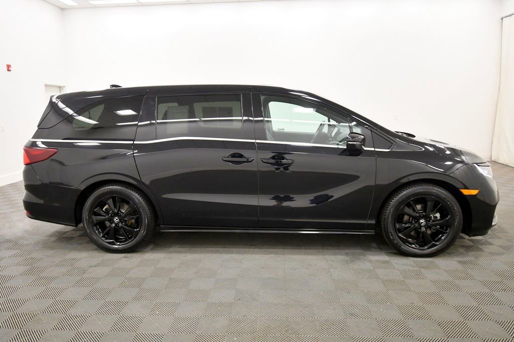 Certified 2024 Honda Odyssey Sport image 9