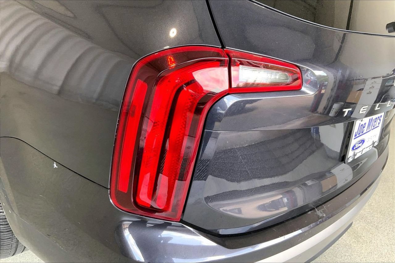 Used 2025 Kia Telluride S FWD image 13