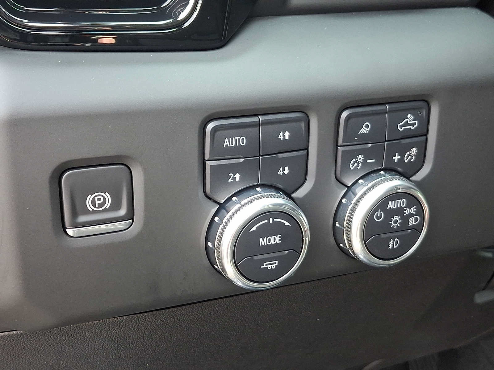 Used 2024 GMC Sierra 2500 AT4X AWD/4WD image 28