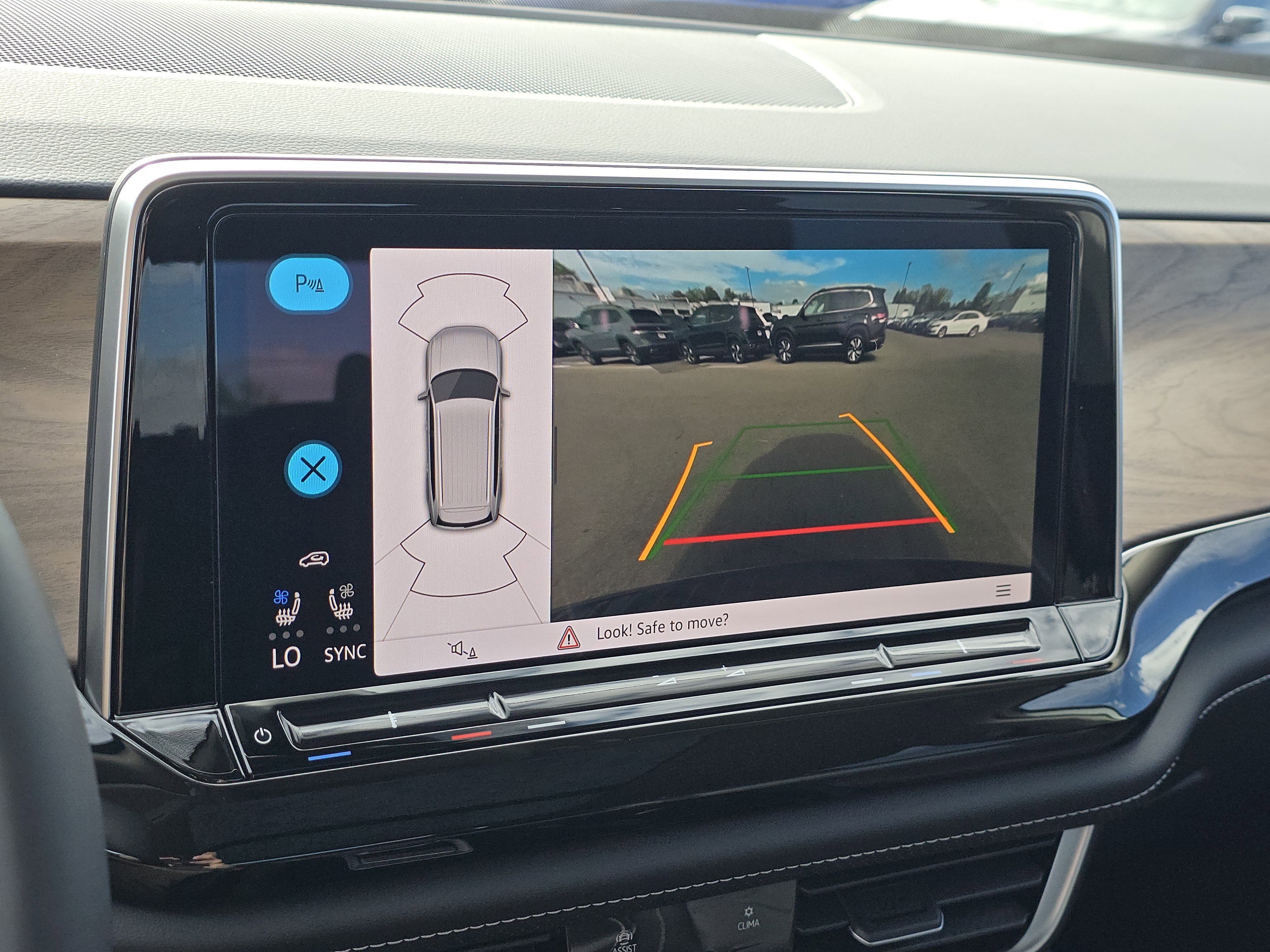 New 2026 Volkswagen Atlas SE image 24