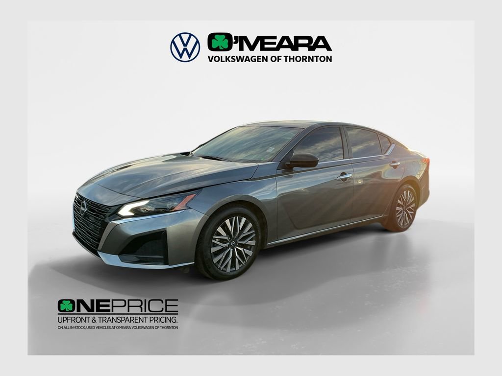 Used 2024 Nissan Altima 2.5 SV image 1