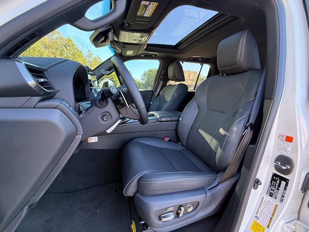 New 2026 Lexus LX 700h Luxury AWD/4WD image 5