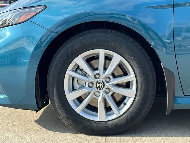 Used 2026 Toyota Camry LE w/ Convenience Package FWD image 8