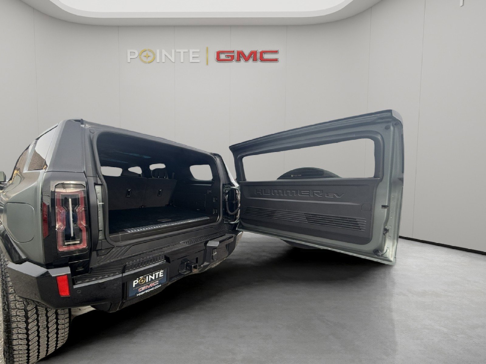Used 2024 GMC Hummer EV 3X w/ LPO, Cargo Utility Package image 13