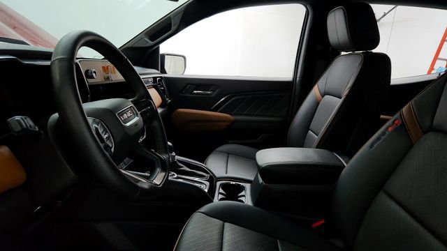 Used 2024 GMC Canyon AT4 w/ AT4 Premium Package image 12