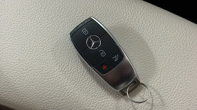 Certified 2026 Mercedes-Benz GLB 250 4MATIC image 38