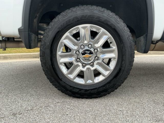 Used 2025 Chevrolet Silverado 2500 High Country image 18
