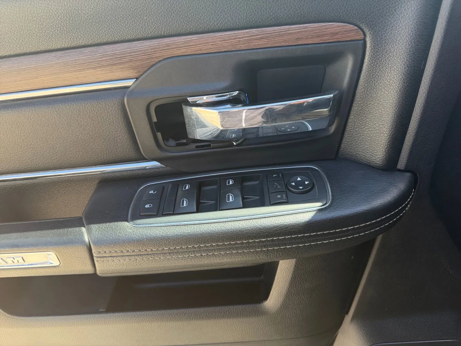 Used 2015 RAM 2500 Laramie image 15