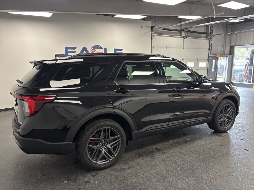 New 2026 Ford Explorer ST-Line AWD/4WD image 13