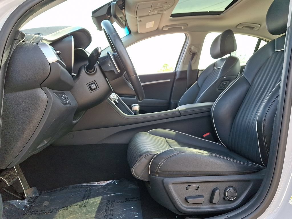 Used 2021 Genesis G70 3.3T AWD/4WD image 13