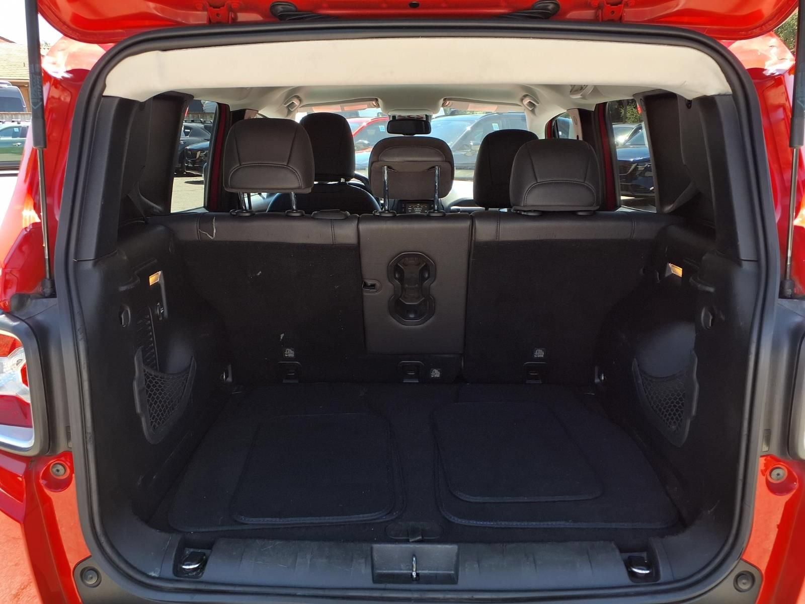 Used 2017 Jeep Renegade Limited FWD image 6