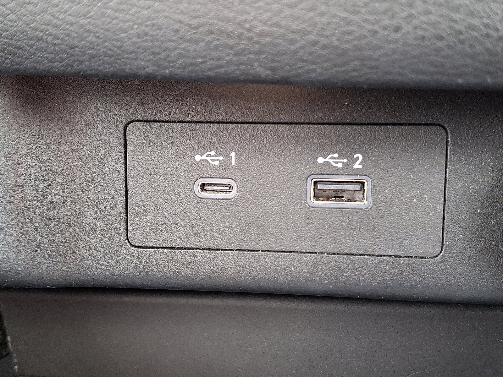 Used 2022 Nissan Rogue SV w/ SV Premium Package image 24