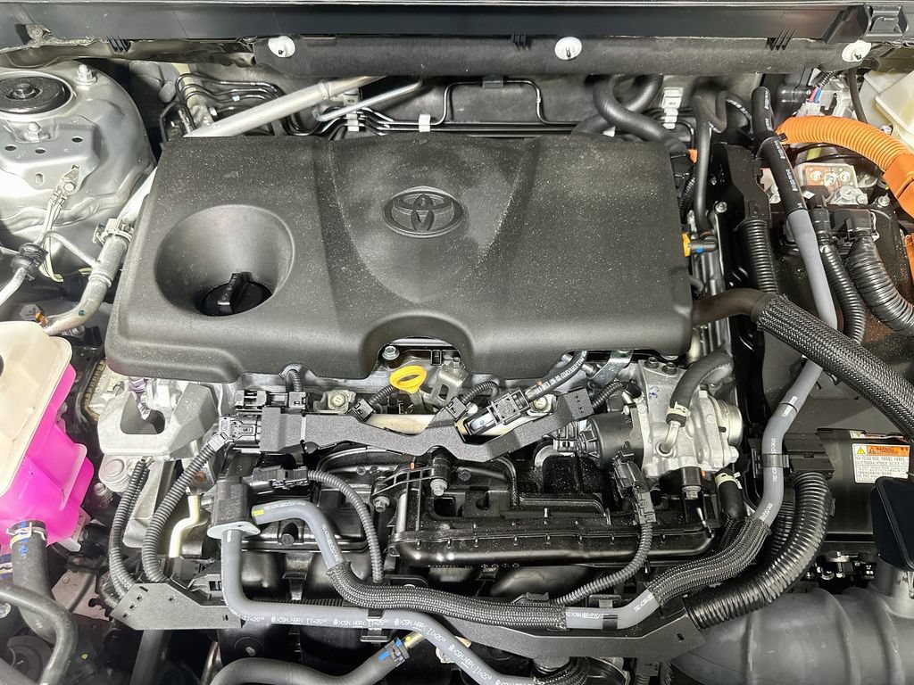 Used 2024 Toyota RAV4 XSE AWD/4WD image 9