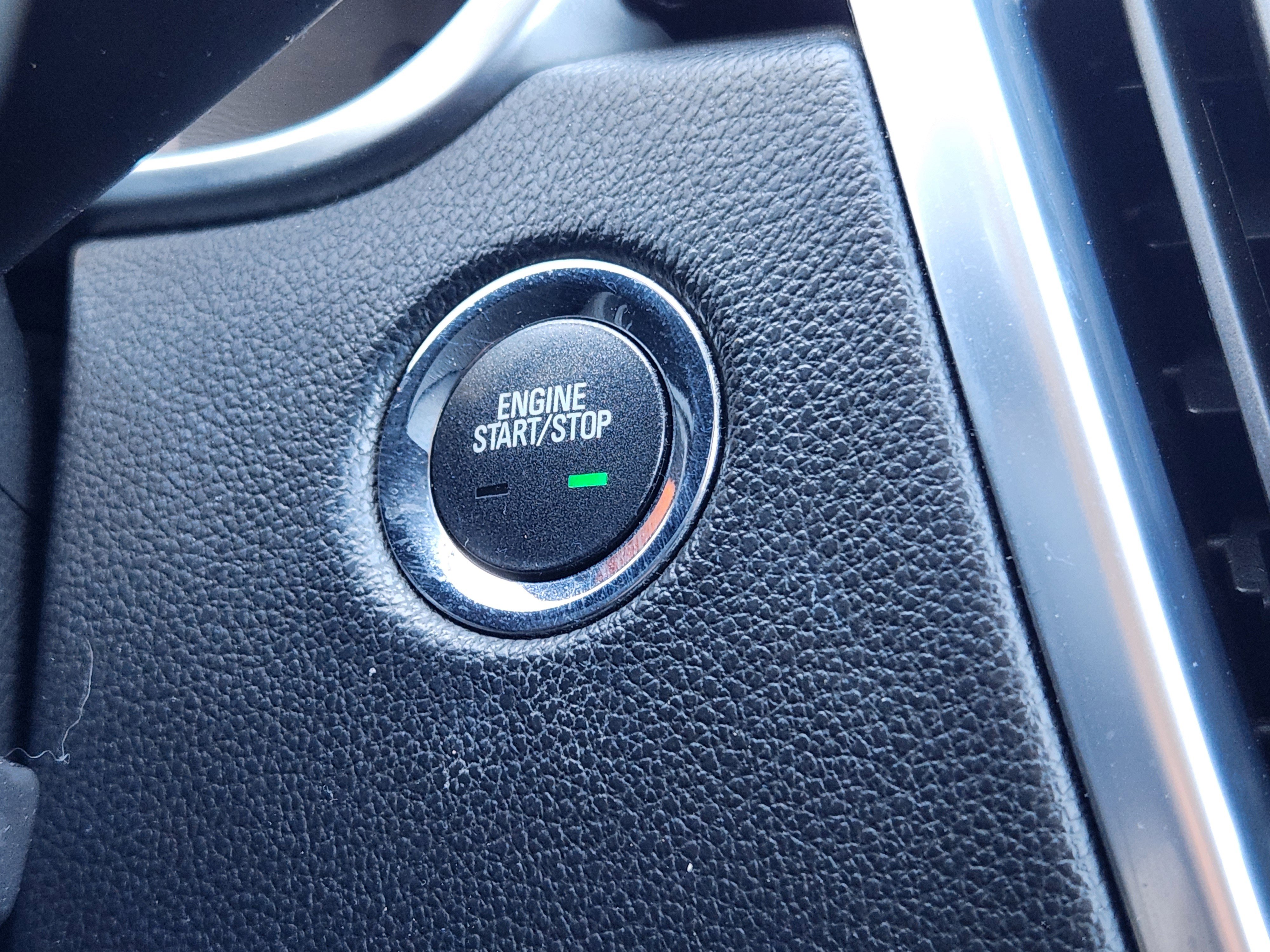 Used 2015 Cadillac SRX Luxury w/ Driver Awareness Package AWD/4WD image 31