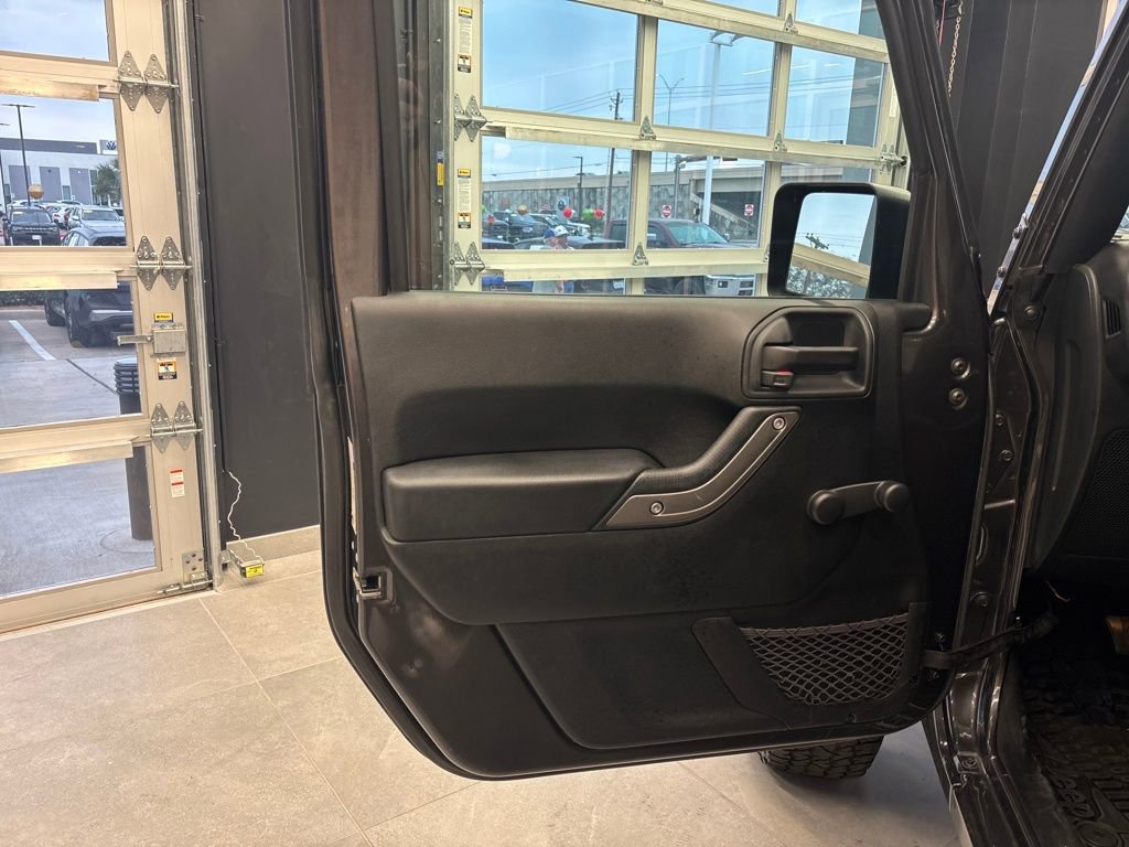 Used 2017 Jeep Wrangler Sport w/ Connectivity Group image 12
