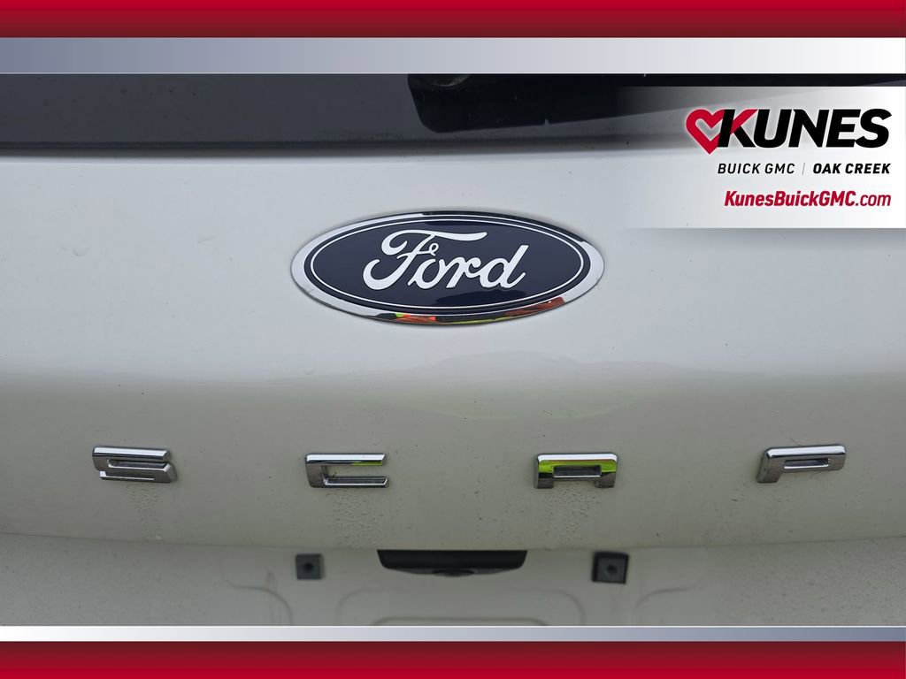 Used 2022 Ford Escape SEL image 17