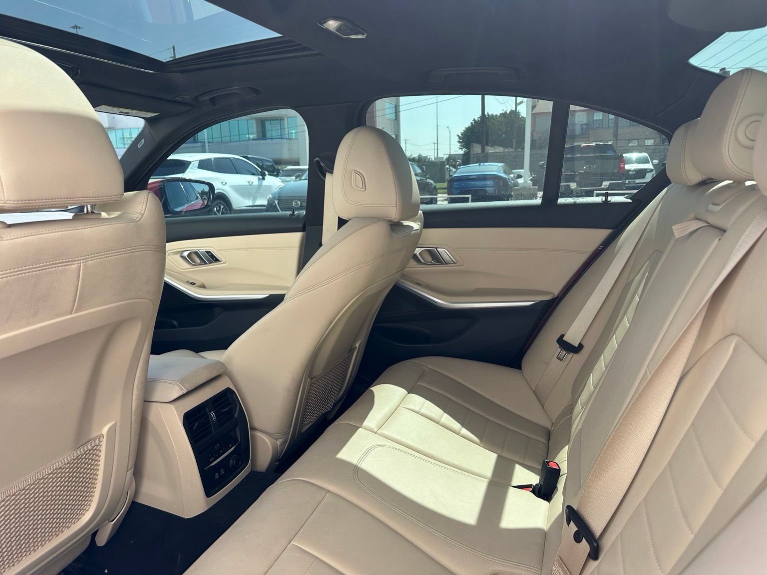 Used 2020 BMW 330i Sedan w/ Convenience Package RWD image 14