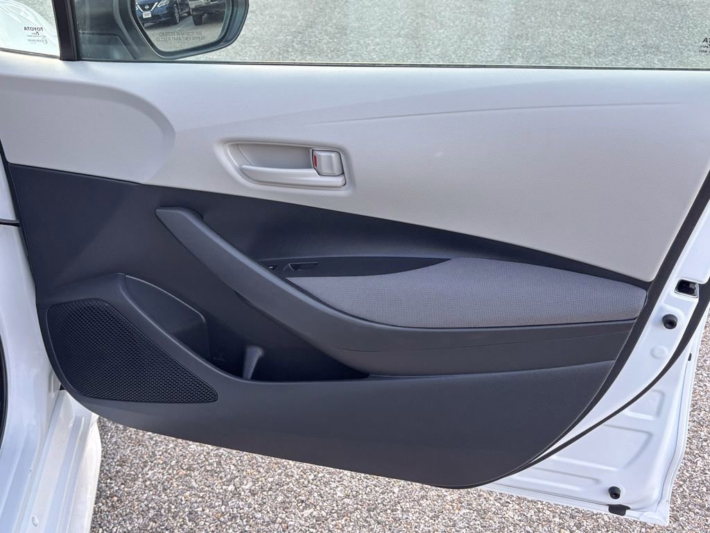 Used 2024 Toyota Corolla LE image 34