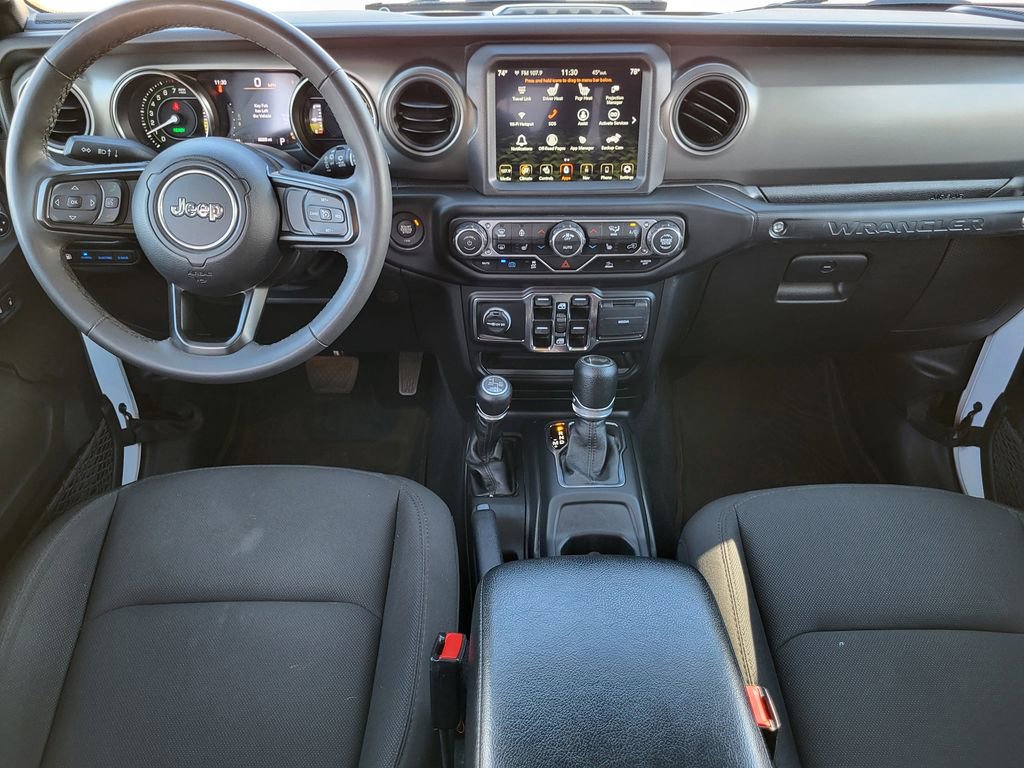 Used 2023 Jeep Wrangler Unlimited w/ Sun & Screen Package image 25