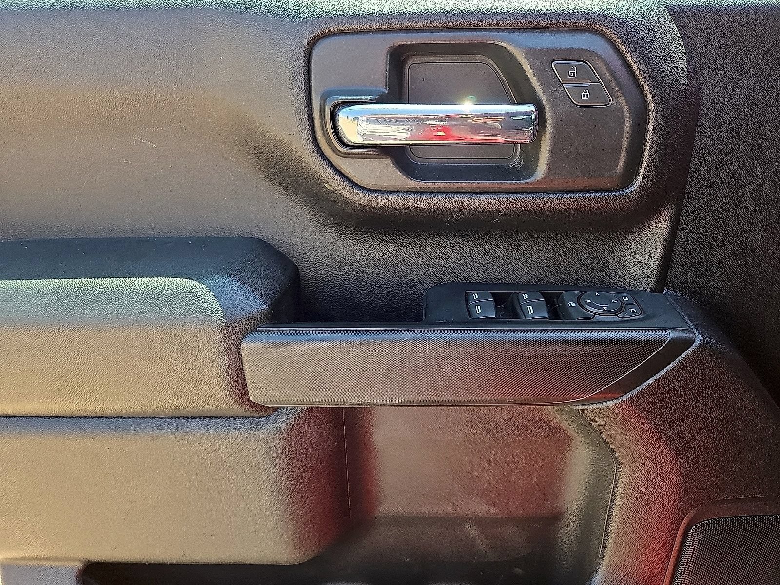 Used 2022 Chevrolet Silverado 1500 Custom AWD/4WD image 18