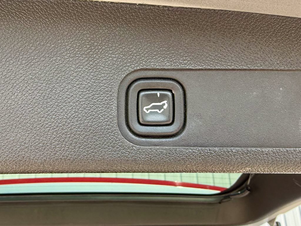 Used 2013 Cadillac Escalade ESV Platinum AWD/4WD image 19