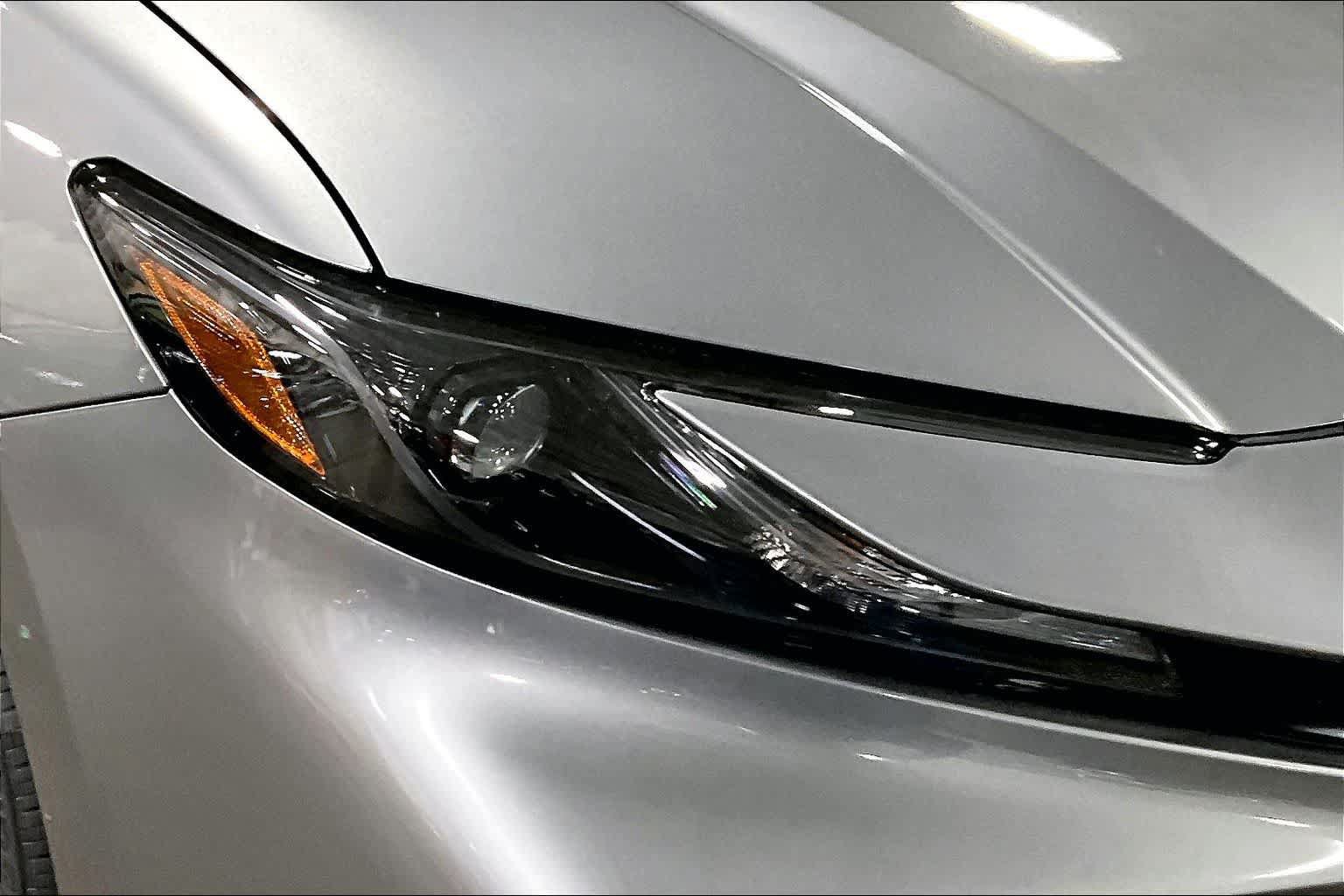 New 2026 Toyota Camry SE w/ Convenience Package FWD image 13