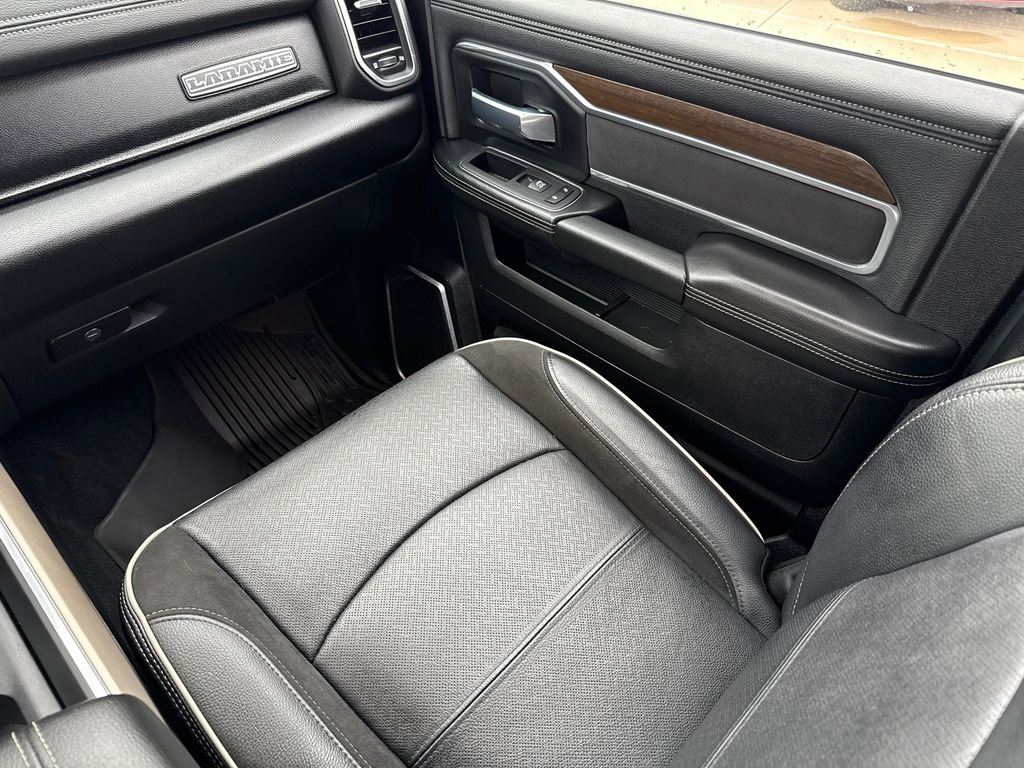 Used 2024 RAM 3500 Laramie AWD/4WD image 15