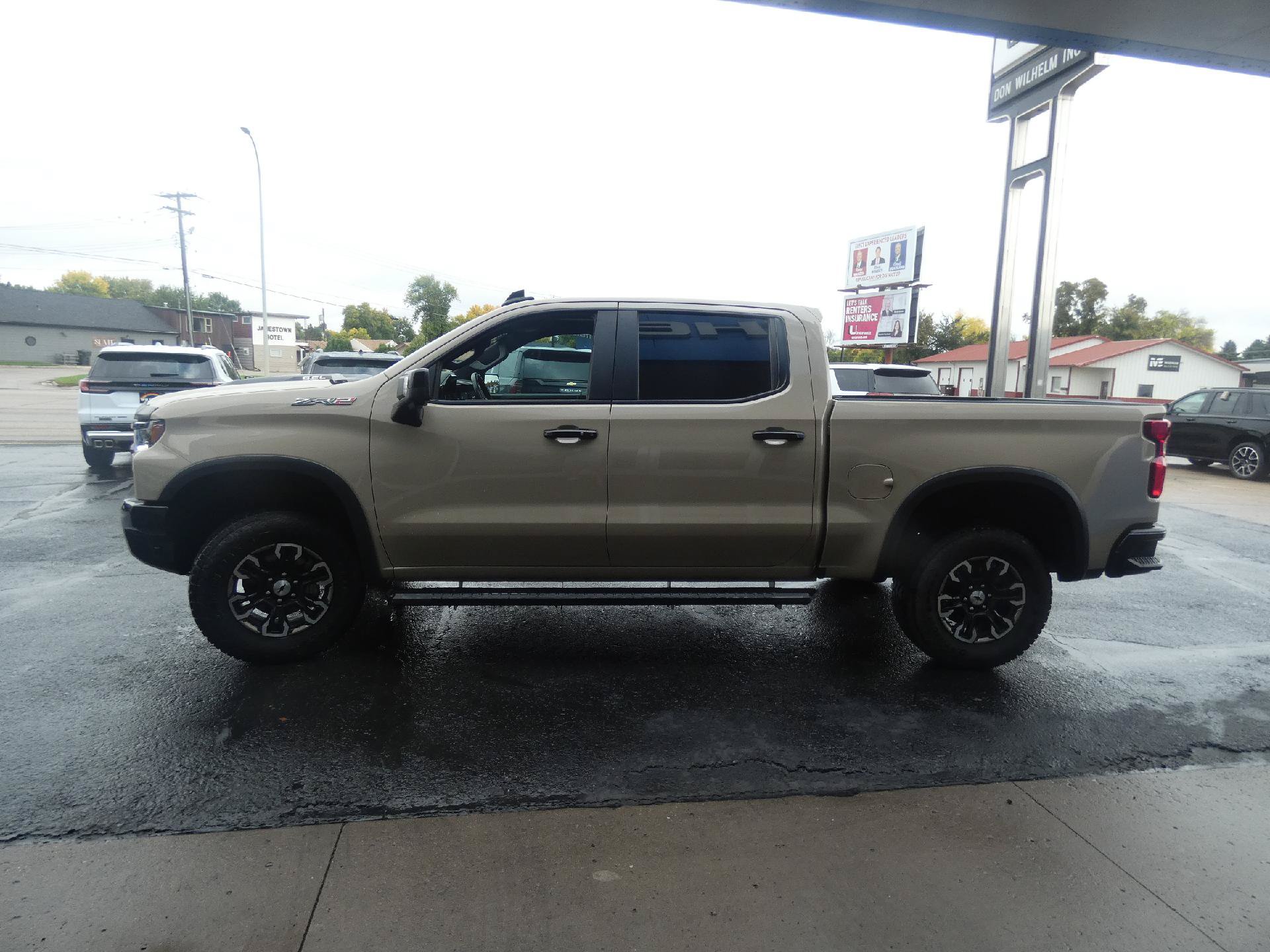 Certified 2022 Chevrolet Silverado 1500 ZR2 w/ Technology Package AWD/4WD image 10